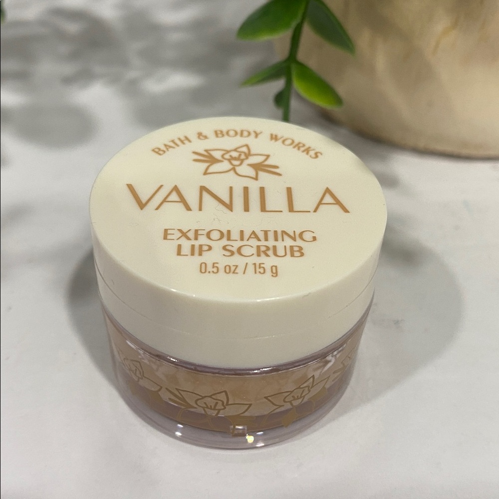 Bath & Body Works “Vanilla” Exfoliating Lip Scrub